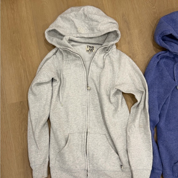 TNA aritzia Zip-Up Hoodies - Picture 4 of 7